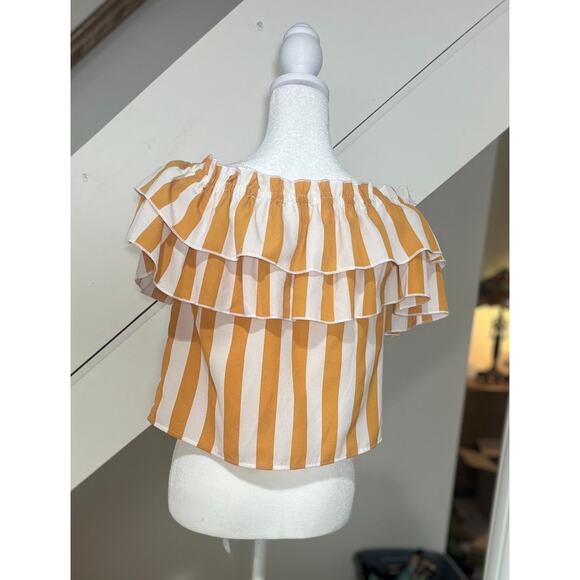A. Calin by Flying Tomato Off the Shoulder Ruffles Orange White Blouse Size S - Picture 2 of 9